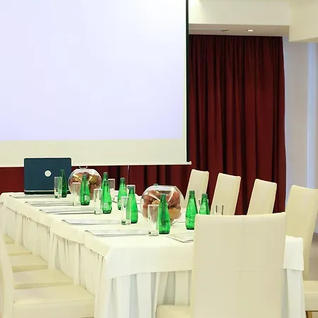 Saint Constantine Aparthotel 3*