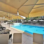 Saint Constantine Aparthotel 3*