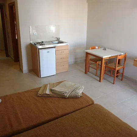 Saint Constantine Aparthotel 3*