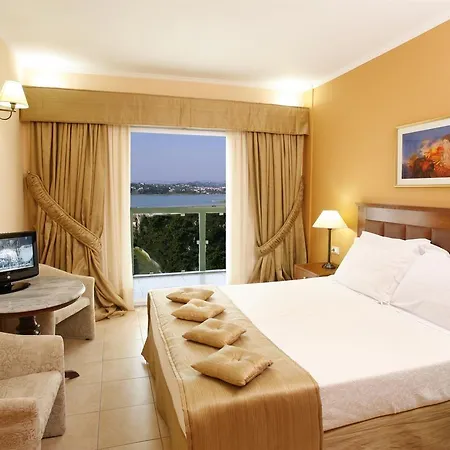 Saint Constantine Aparthotel 3*