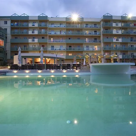 Saint Constantine Aparthotel 3*