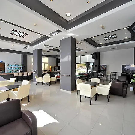Aparthotel Saint Constantine 3*
