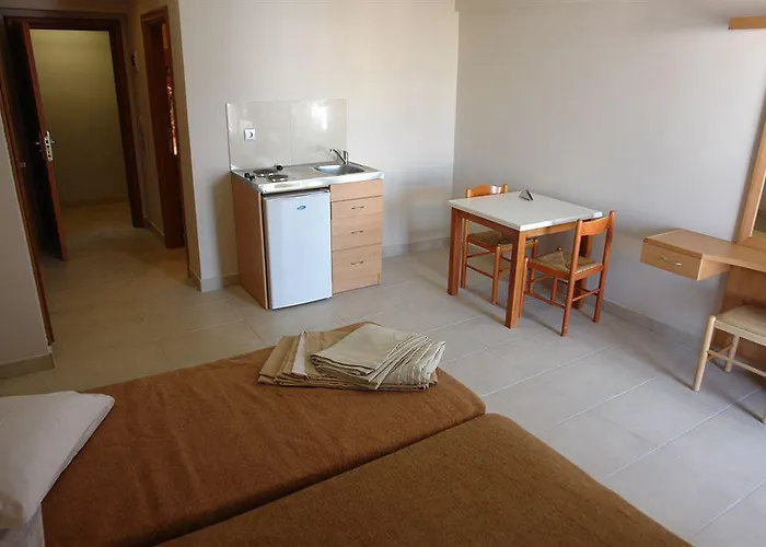 Saint Constantine Lägenhetshotell 3*