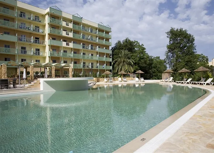 Saint Constantine Lägenhetshotell