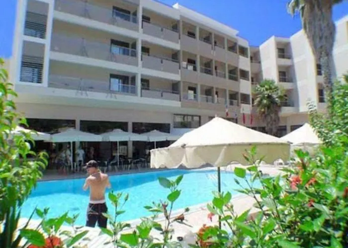 Saint Constantine Lägenhetshotell