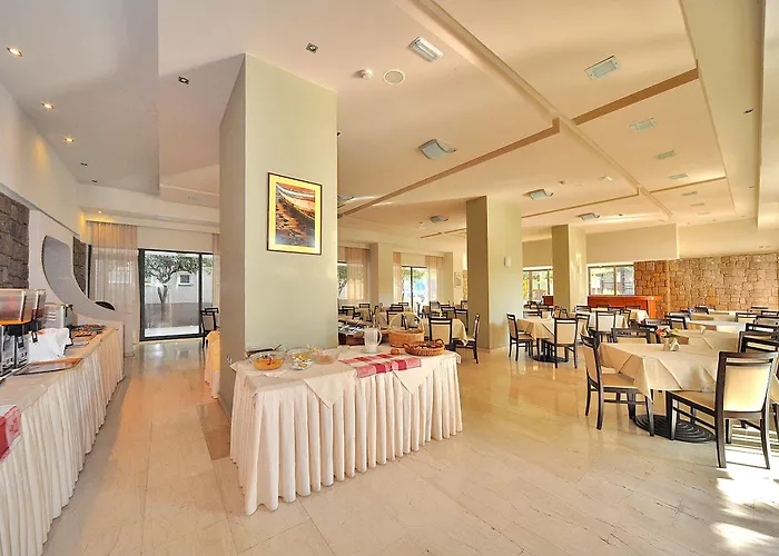 Saint Constantine Lägenhetshotell 3*